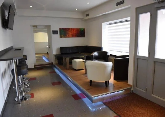 Πανσιόν Center *